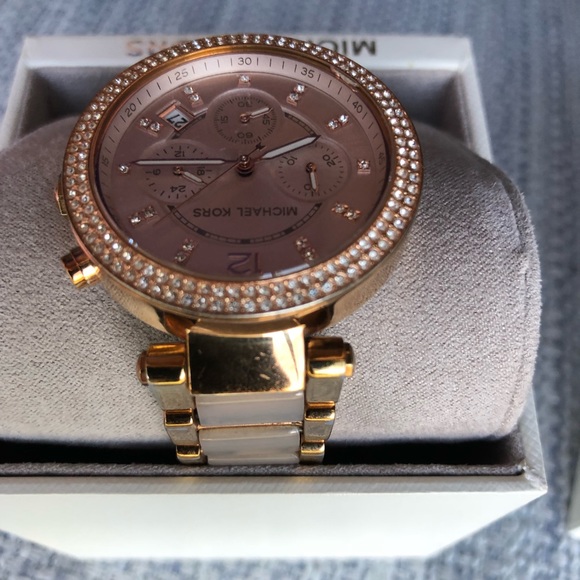 Michael Kors Rose Gold Swarovski Crystal Watch - Picture 3 of 8